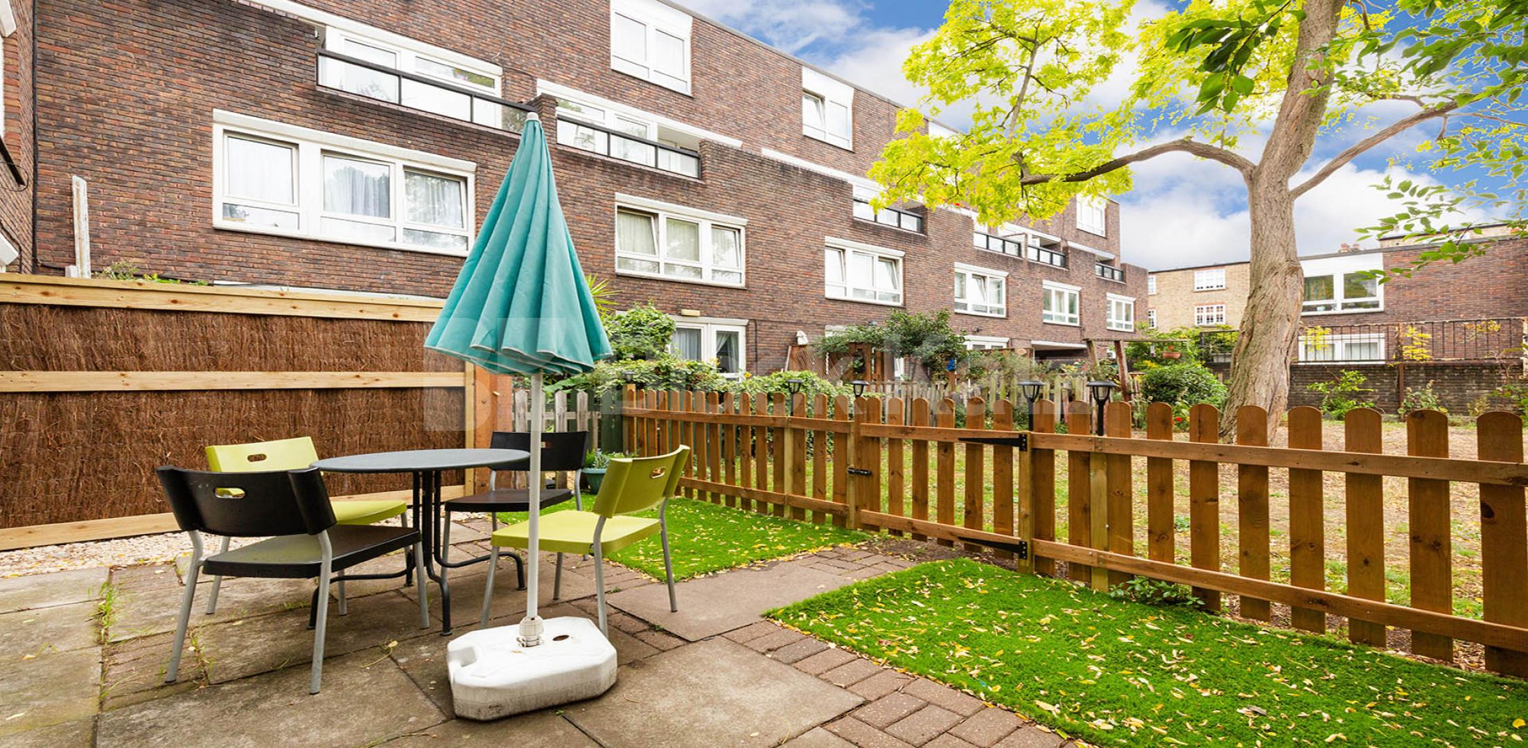 			3 Bedroom, 1 bath, 1 reception Flat			 Oakley Square, Camden